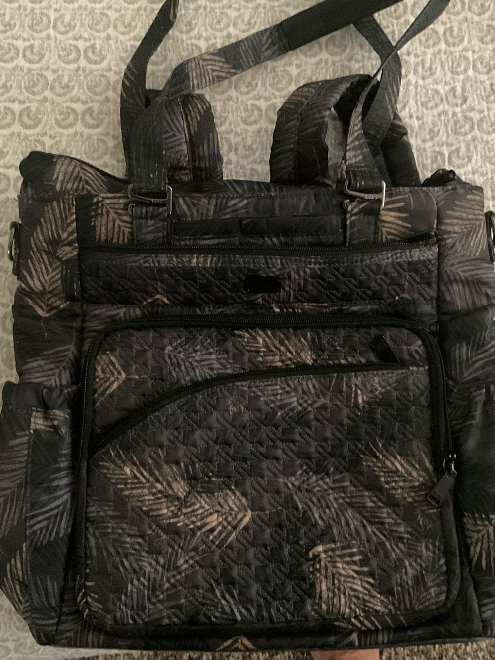lug Black and Taupe Leaf-Print Men's Travel Set - Picture 2 of 6
